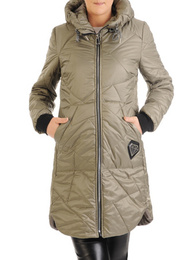 Długa oliwkowa  kurtka zimowa z ozdobnym pikowaniem 34821